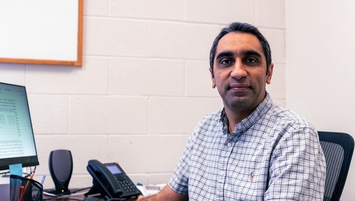 Dr. Reza Davoodi